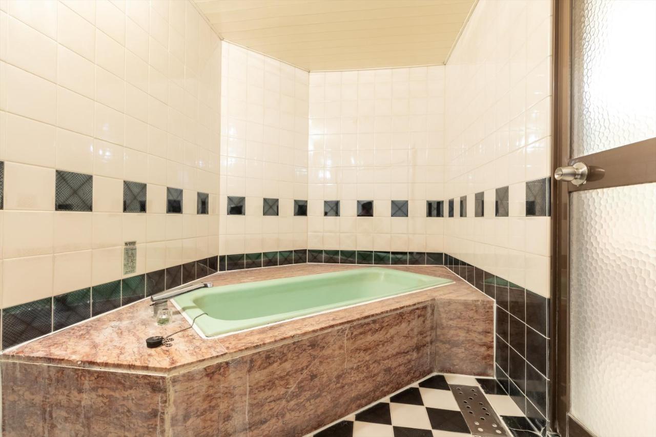 Oyo Hotel Tatsuyoshi Sennan Misakimachi Tannowa Extérieur photo