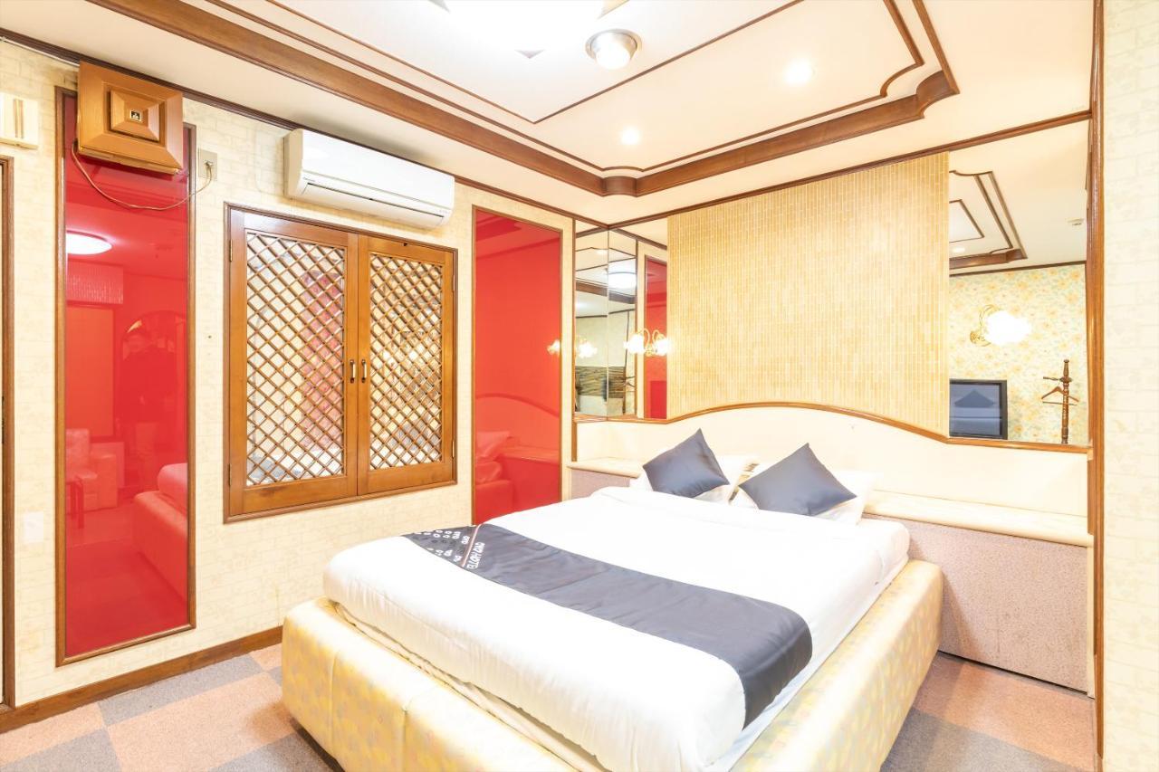 Oyo Hotel Tatsuyoshi Sennan Misakimachi Tannowa Extérieur photo